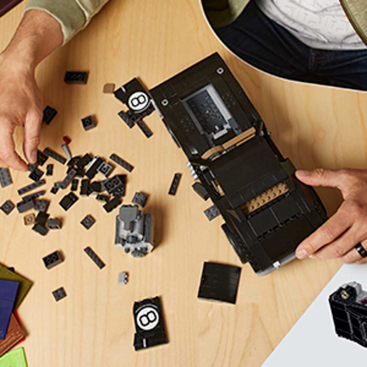 Mega Construx Hot Wheels Collector Rodger Dodger