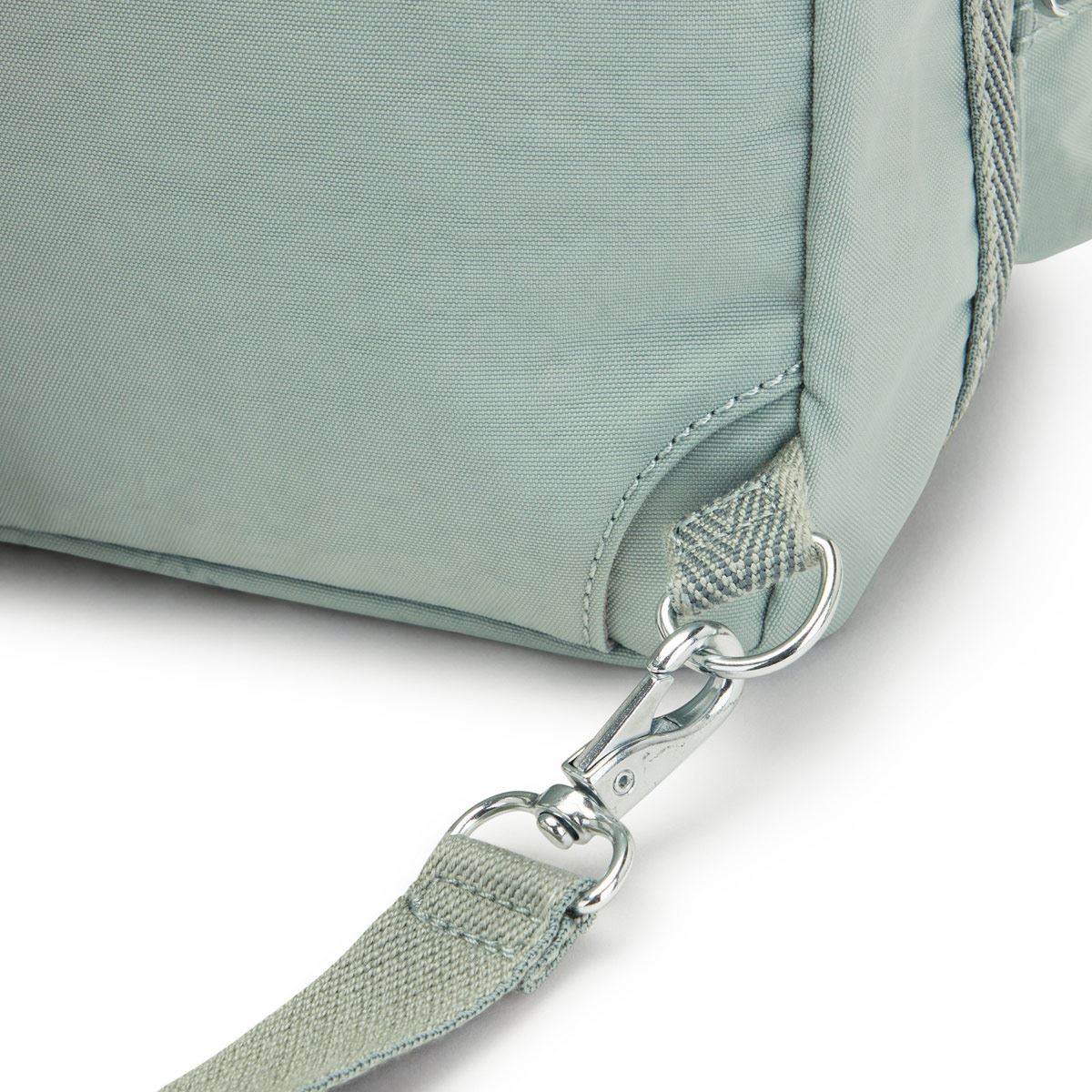 Mochila Kipling color gris modelo K12887V31