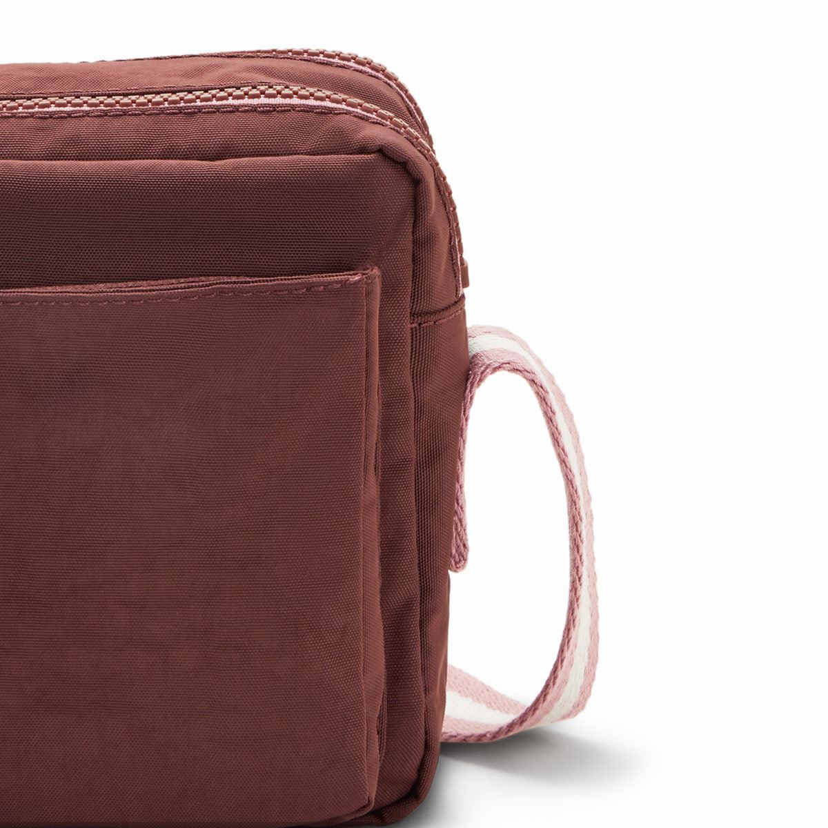 Bolsa Kipling color vino modelo KI7076Z00