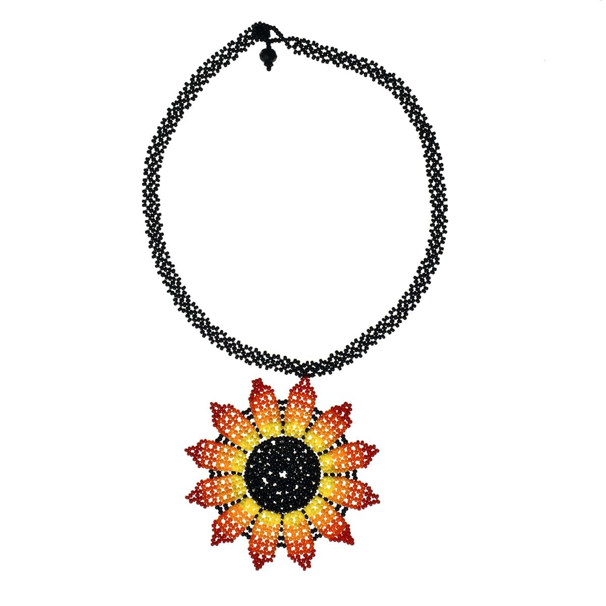 Collar Flor Chaquira Artesanal