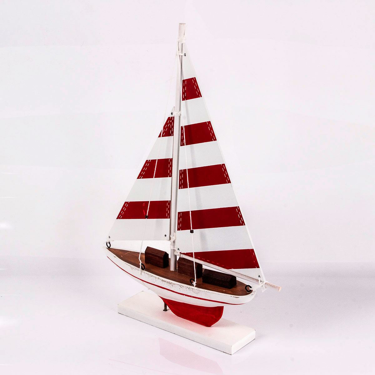 Velero de navegación decorativo rojo