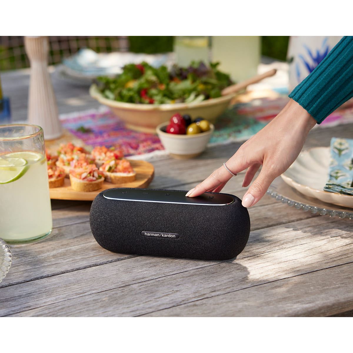 Bocina Portátil Harman Kardon Luna Bluetooth Negra