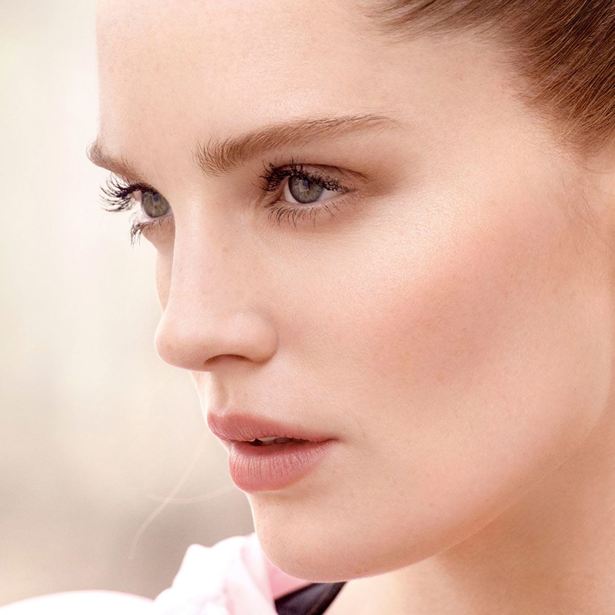 Base de maquillaje larga duración Infallible24h L'Oréal Paris, Tono 220 Sand