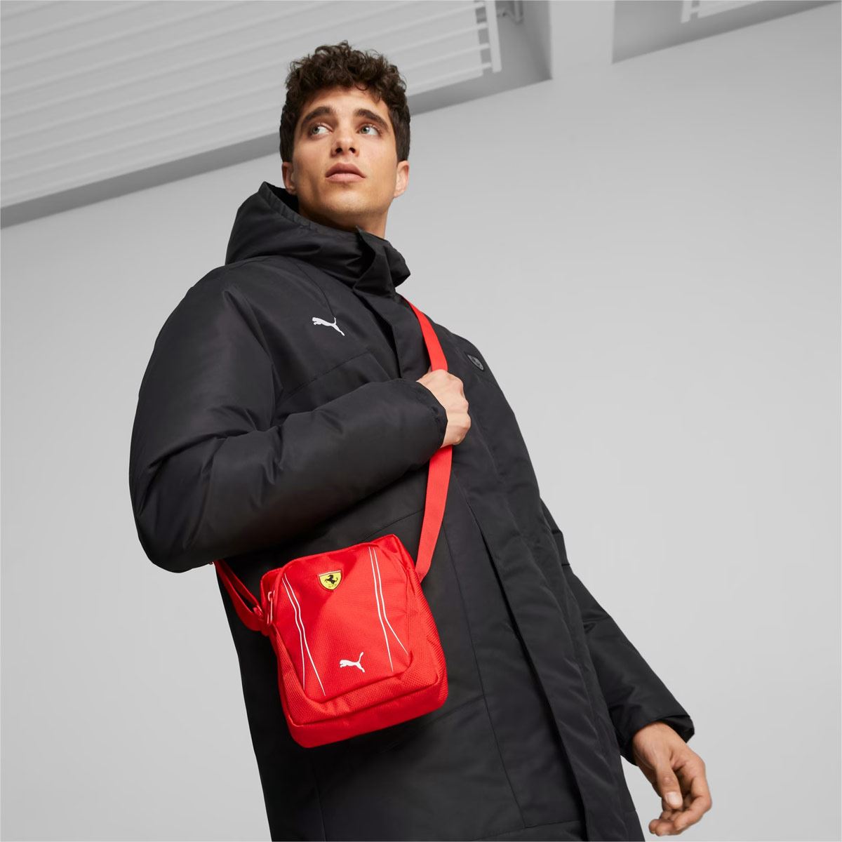 Messenger Rojo Puma Ferrari para hombre