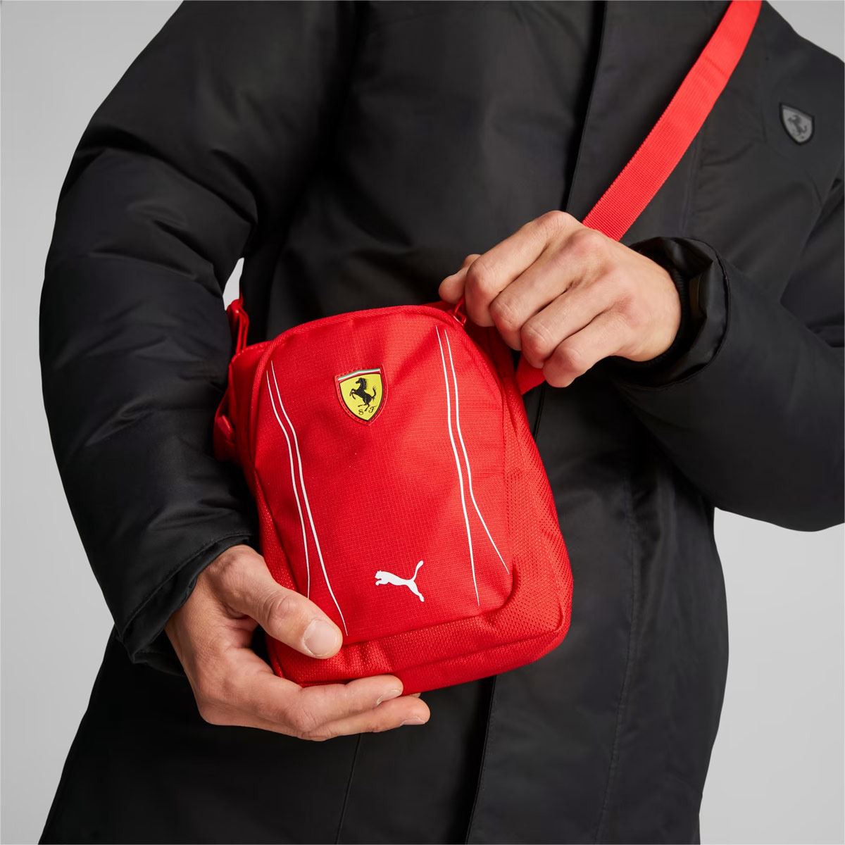 Messenger Rojo Puma Ferrari para hombre