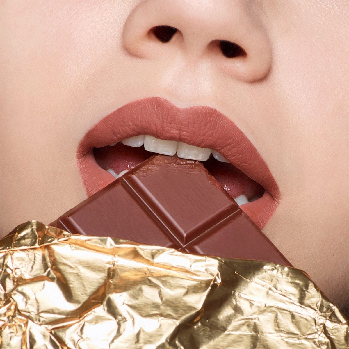 Labial Maybelline Color Sensational The Creamy Mattes 657 Nude Nuanc 4.2g