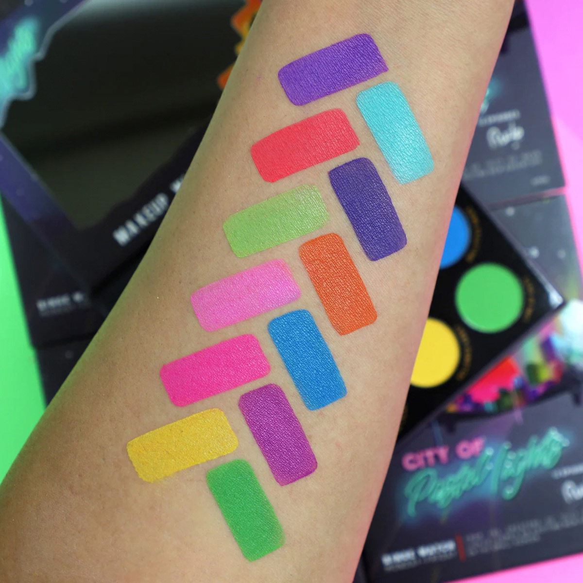 Paleta de Sombras City Of Pastel Lights Rude