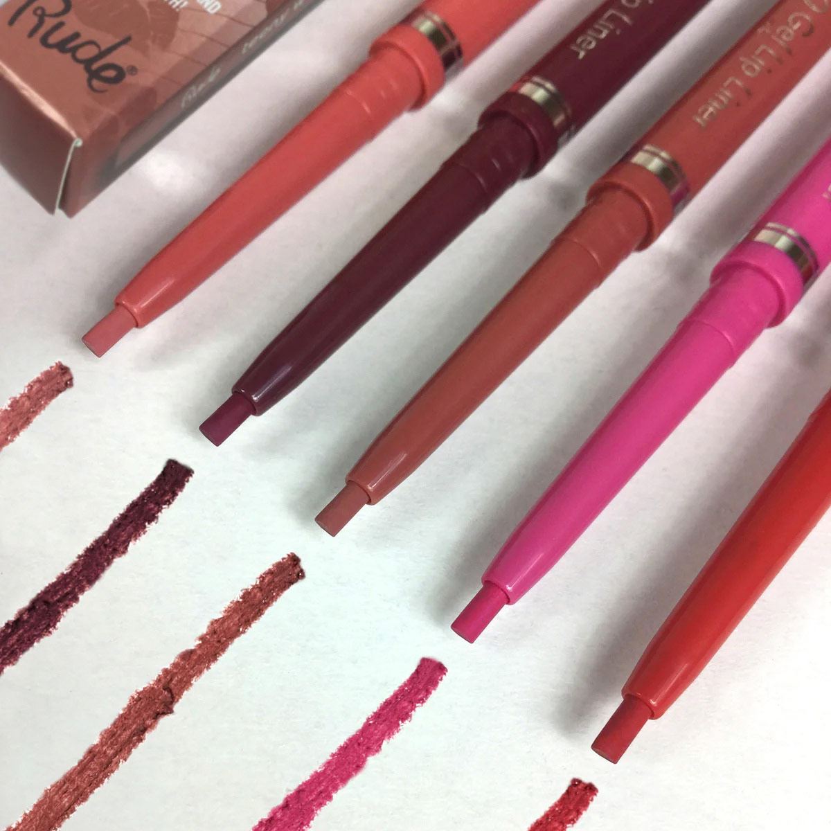 Delineador de Labios Teeny Weeny Rich and Creamy High Standards Ru