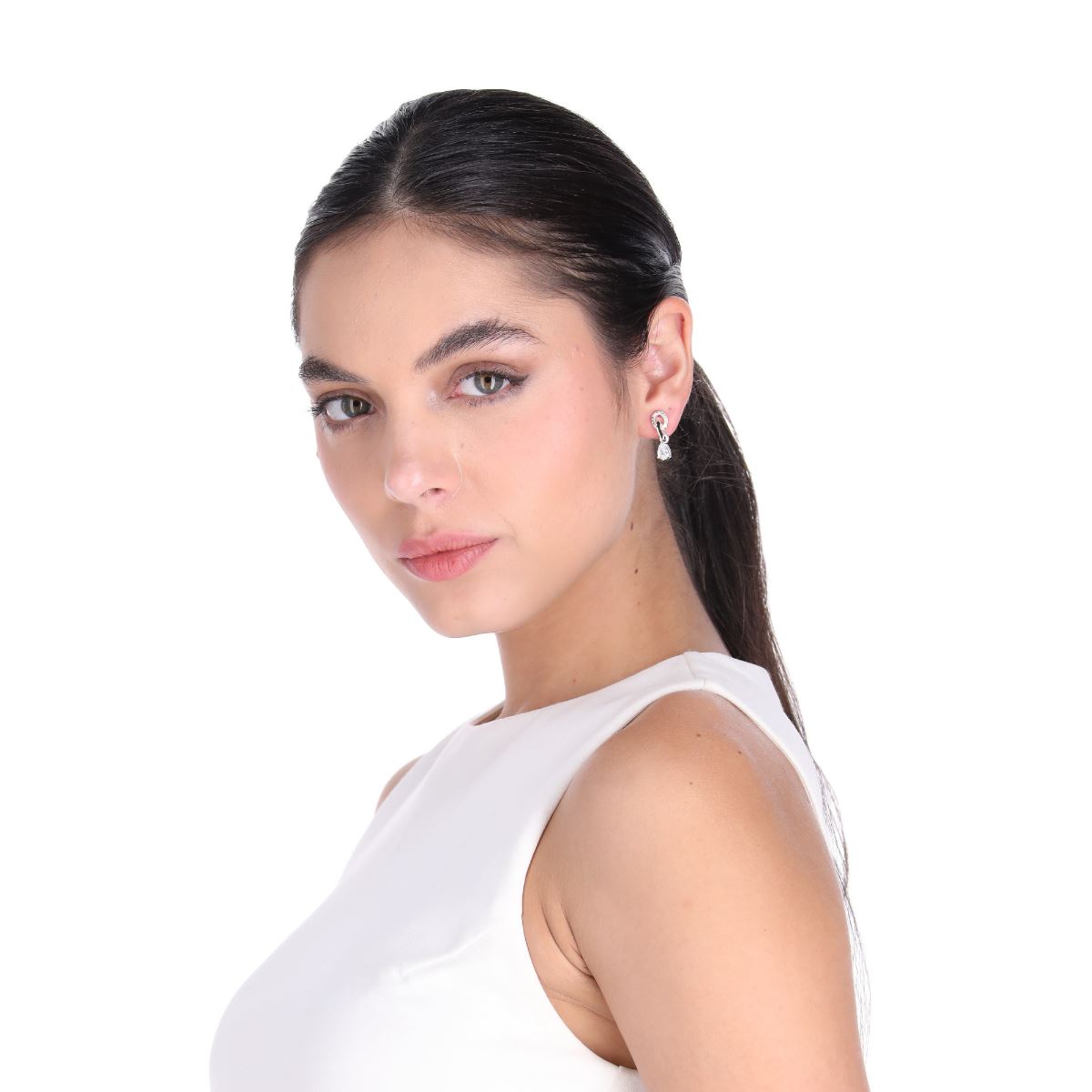 Aretes Tipo Botón con Incrustaciones de Zirconia Anne Klein