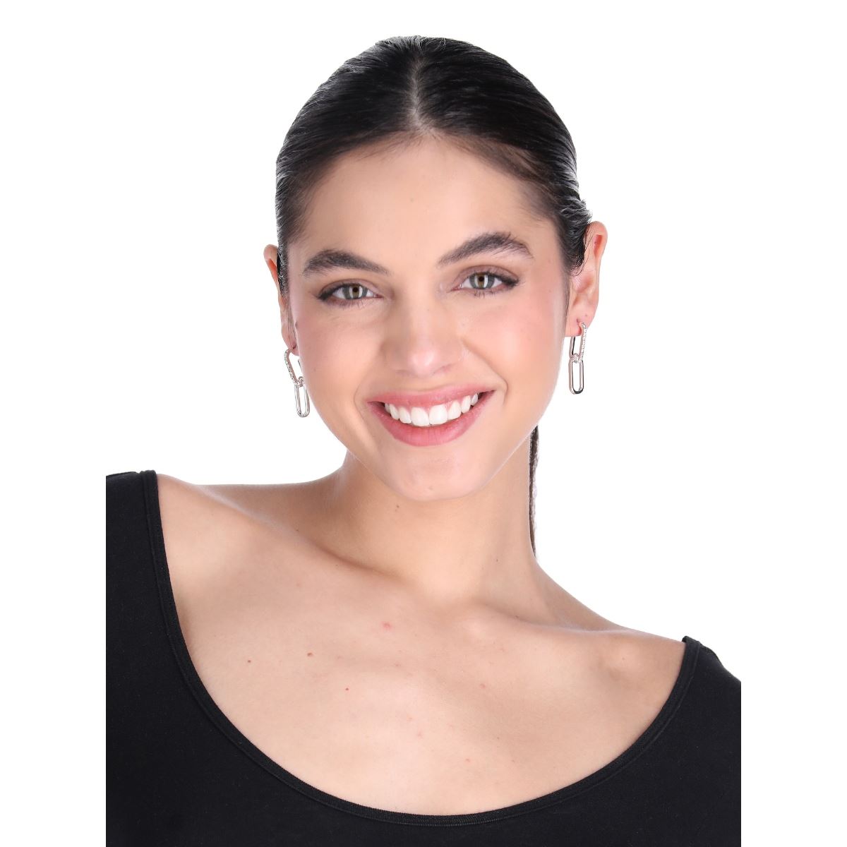 Aretes Largos con Incrustaciones de Cristal Nine West