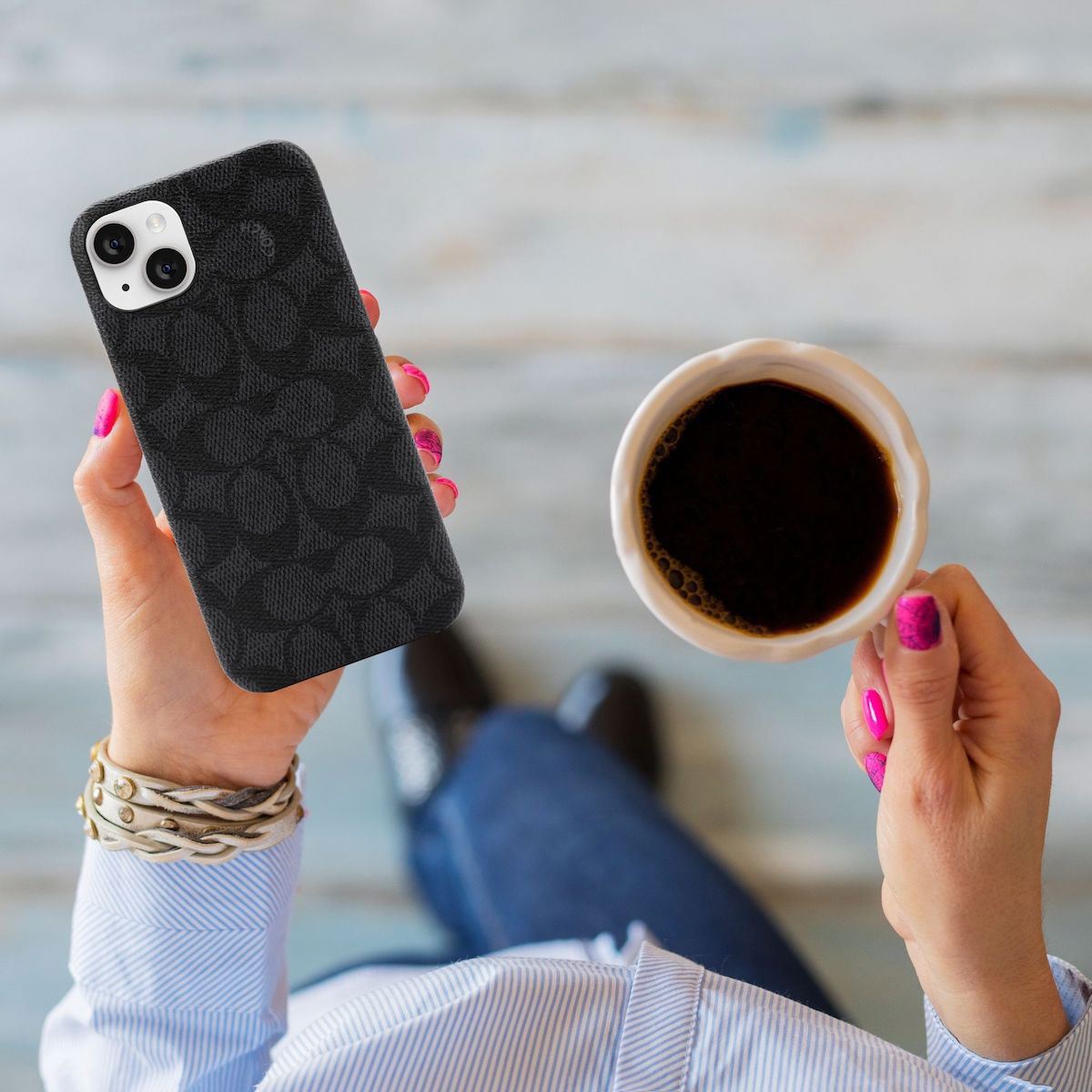 Funda iPhone 14 Plus negra slim warp