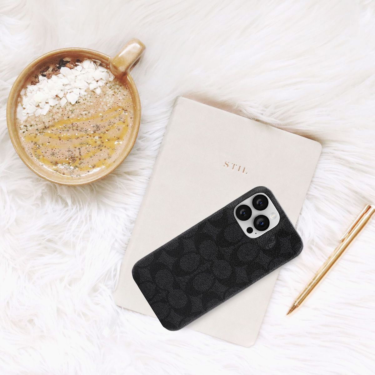 Funda iPhone 14 Pro Max negra slim warp