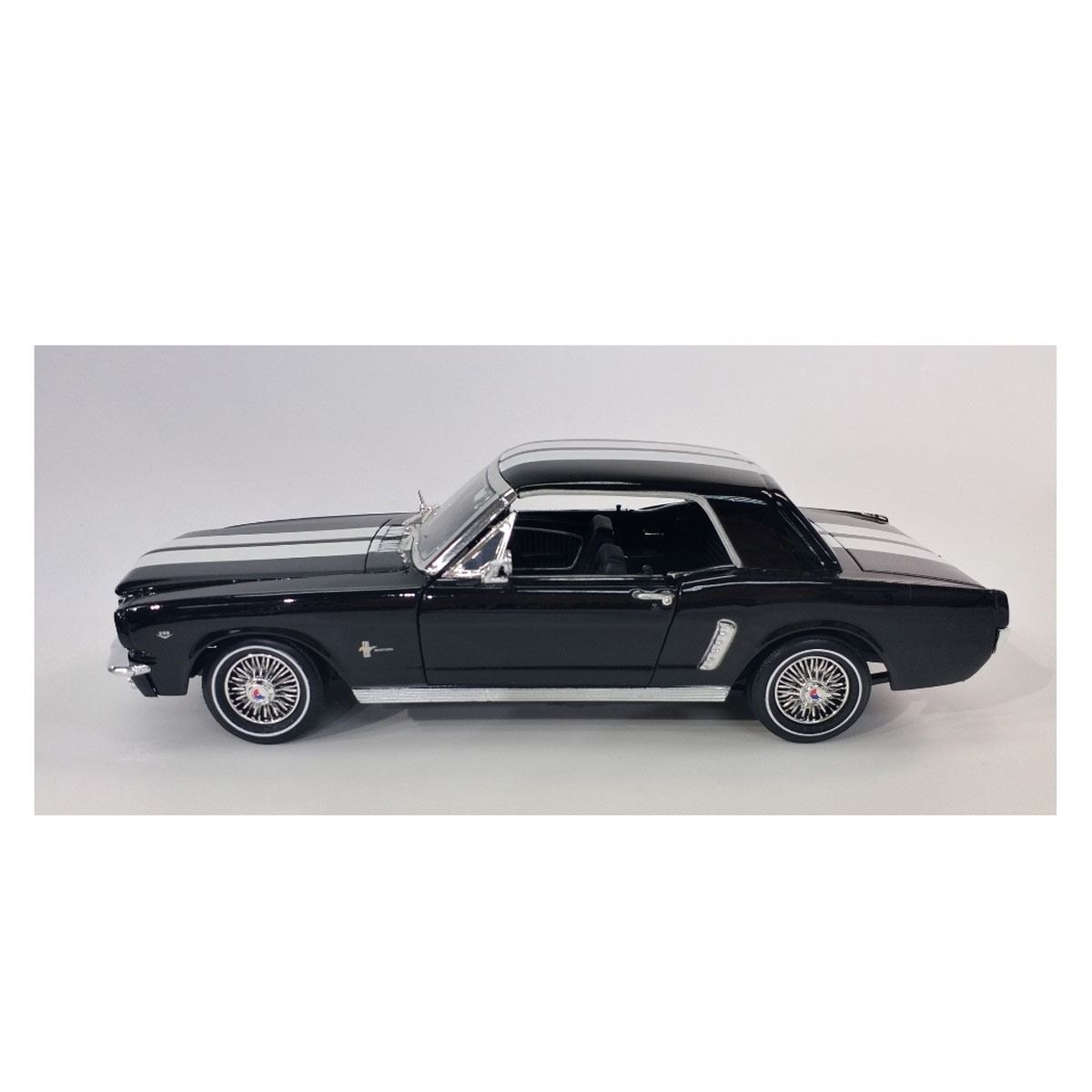 1:18 1964 1/2 Ford Mustang (Hardtop)