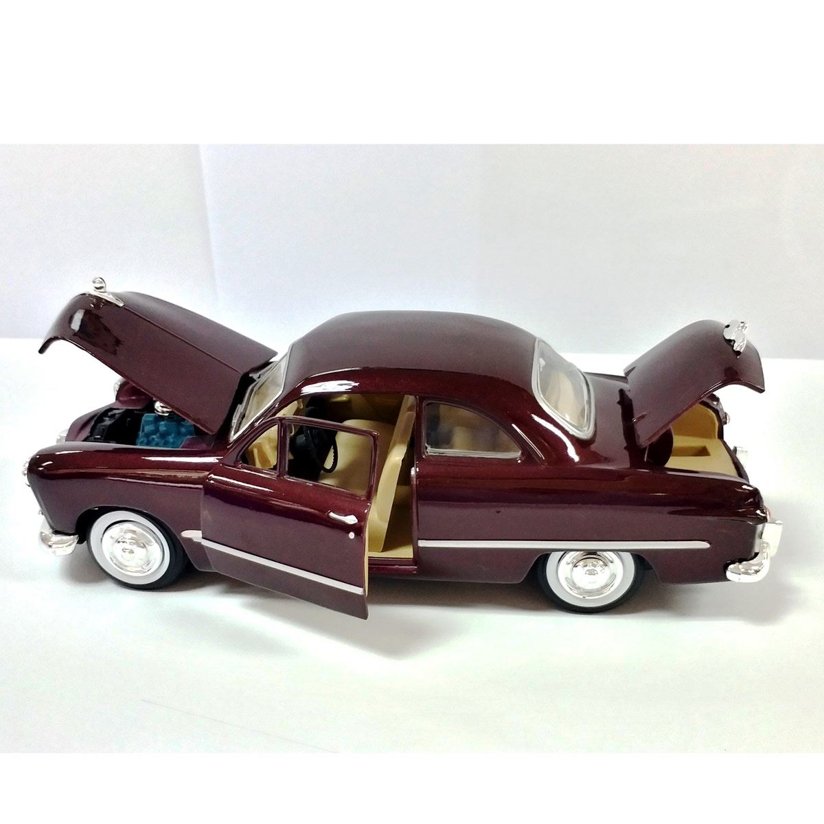 Carro de colección Escala 1:24 1949 Ford Coupe