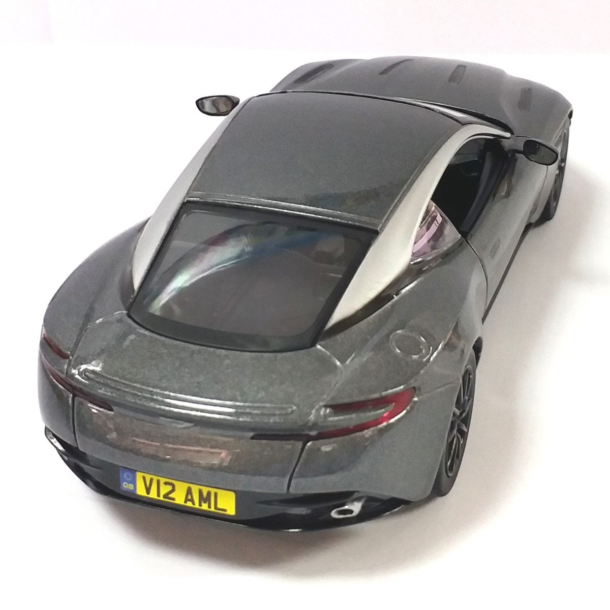 Carro de colección Aston Martin Db11
