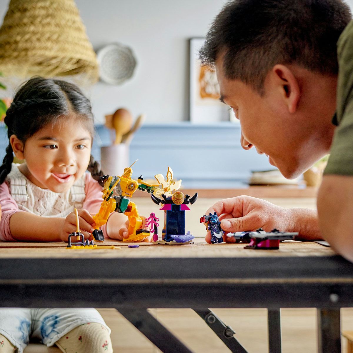 LEGO® Mech de Batalla de Arin