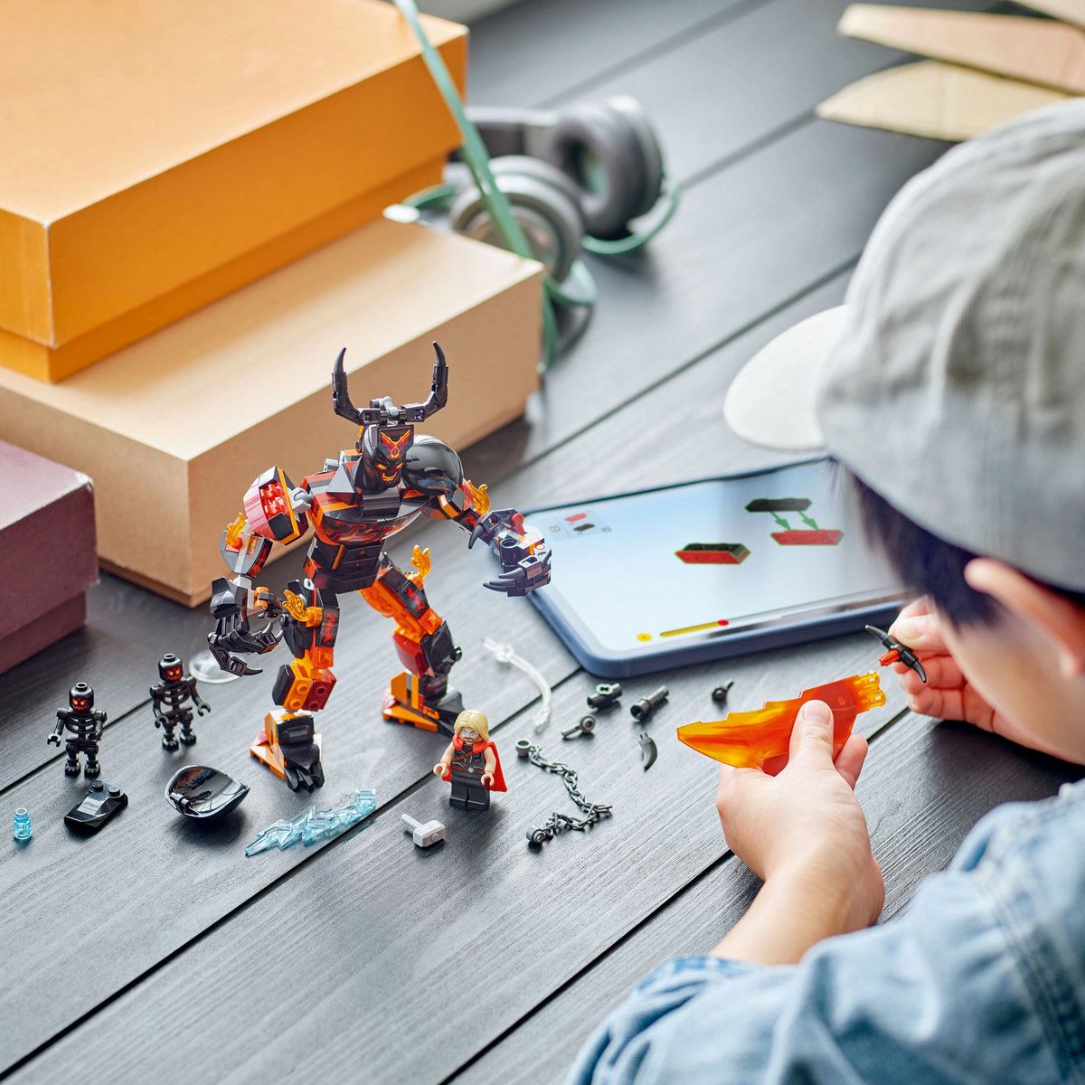 LEGO® Thor vs. Figura para Construir de Surtur