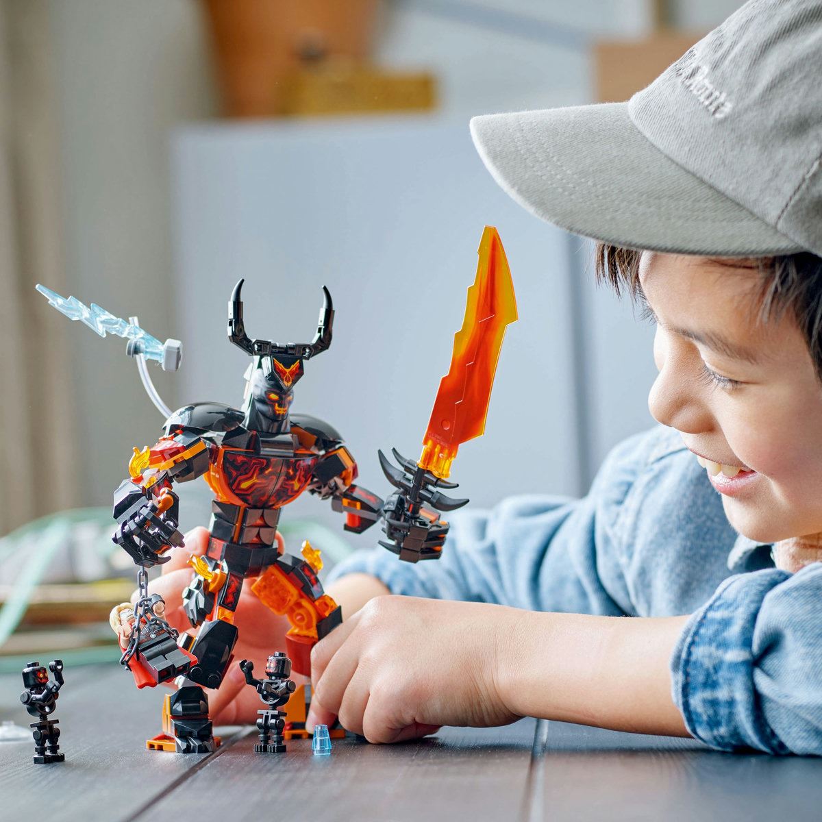 LEGO® Thor vs. Figura para Construir de Surtur