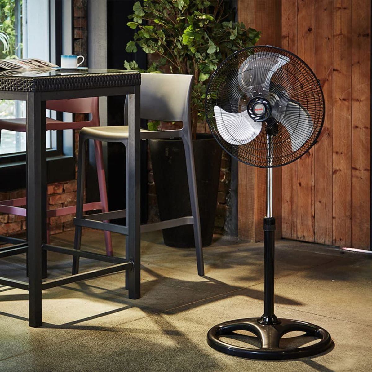 Ventilador de mesa M-CONFORT Pei