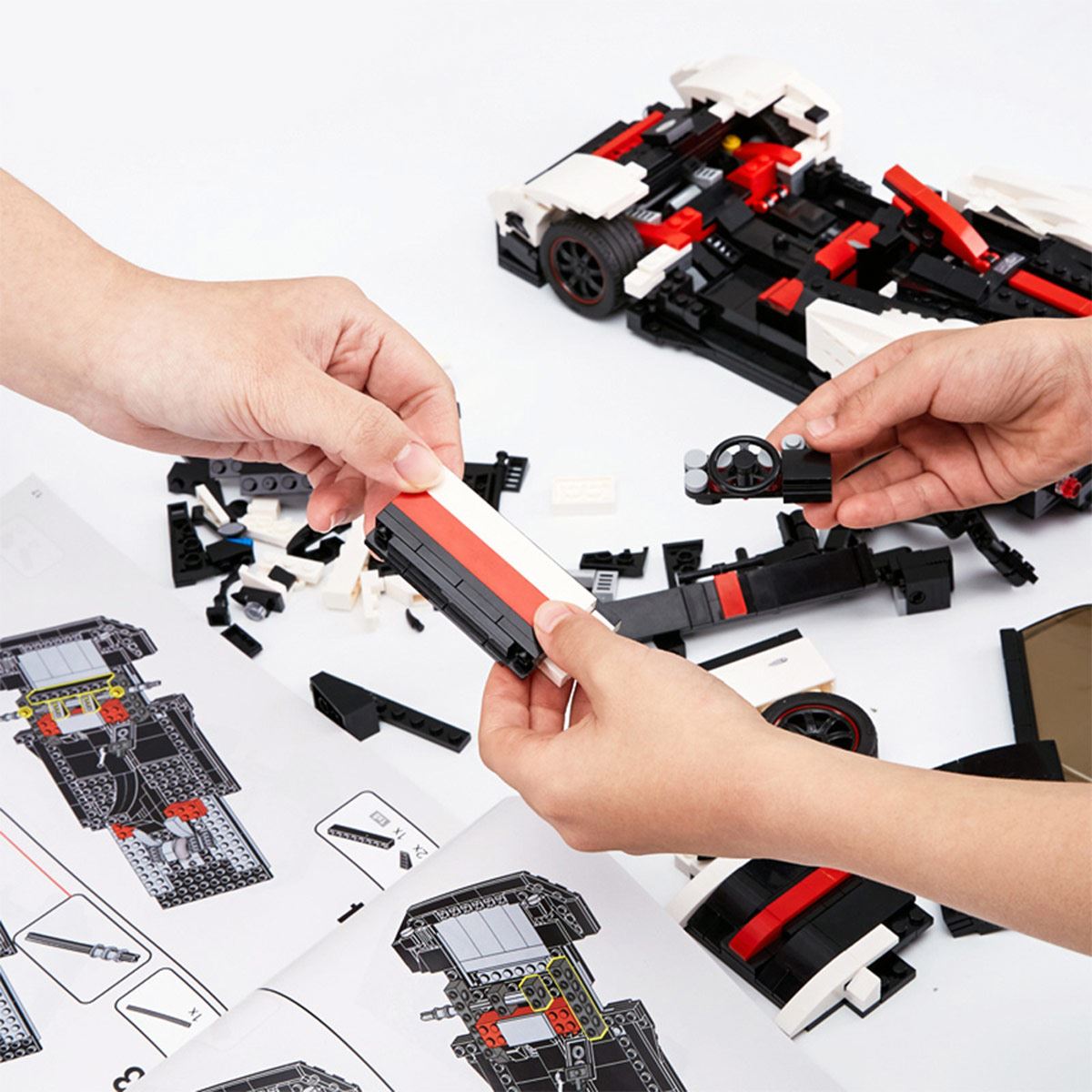 1:16 Pagani Zonda Cinque Bricks/Assemble car