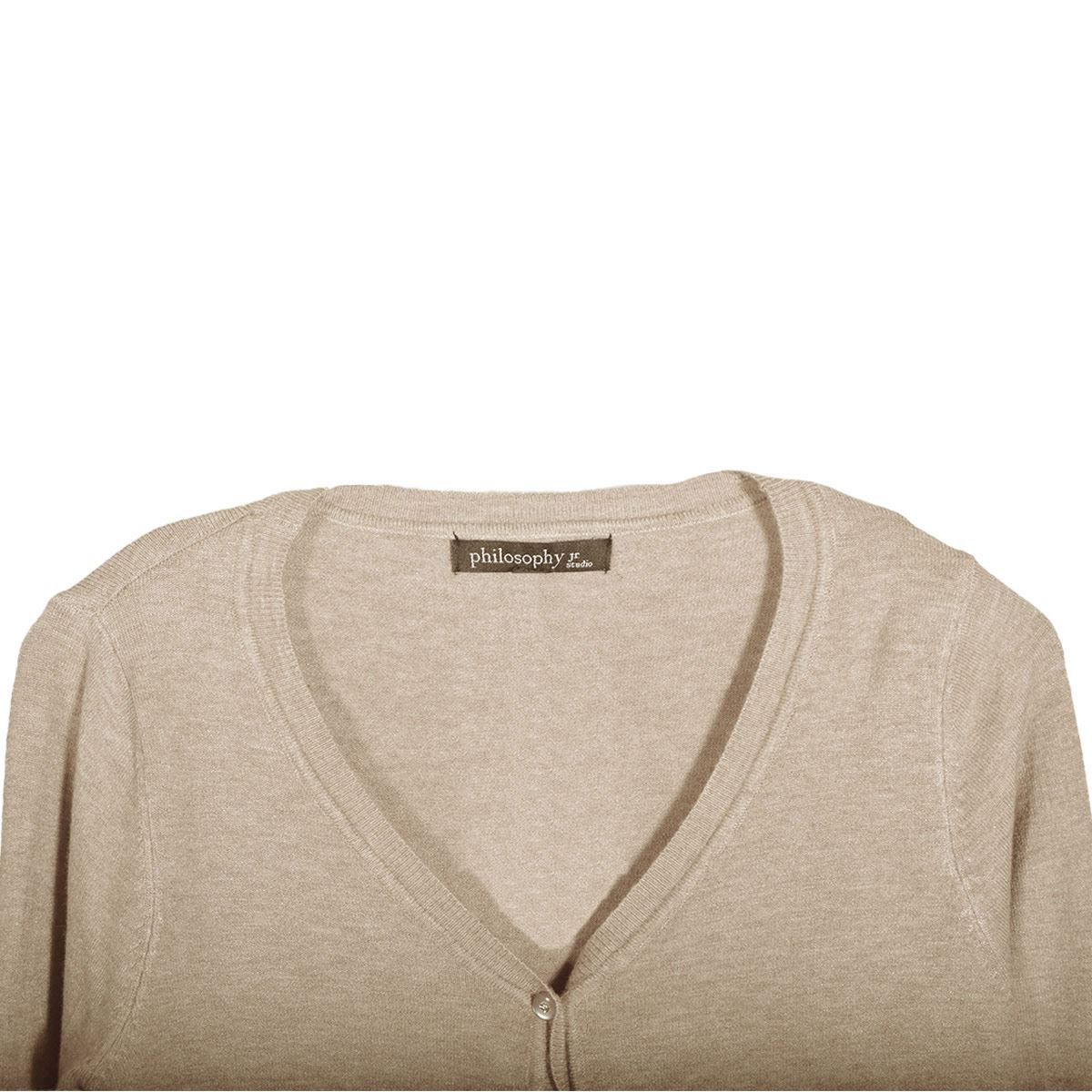 Suéter cárdigan liso con botones Philosophy talla grande color beige modelo XN31033