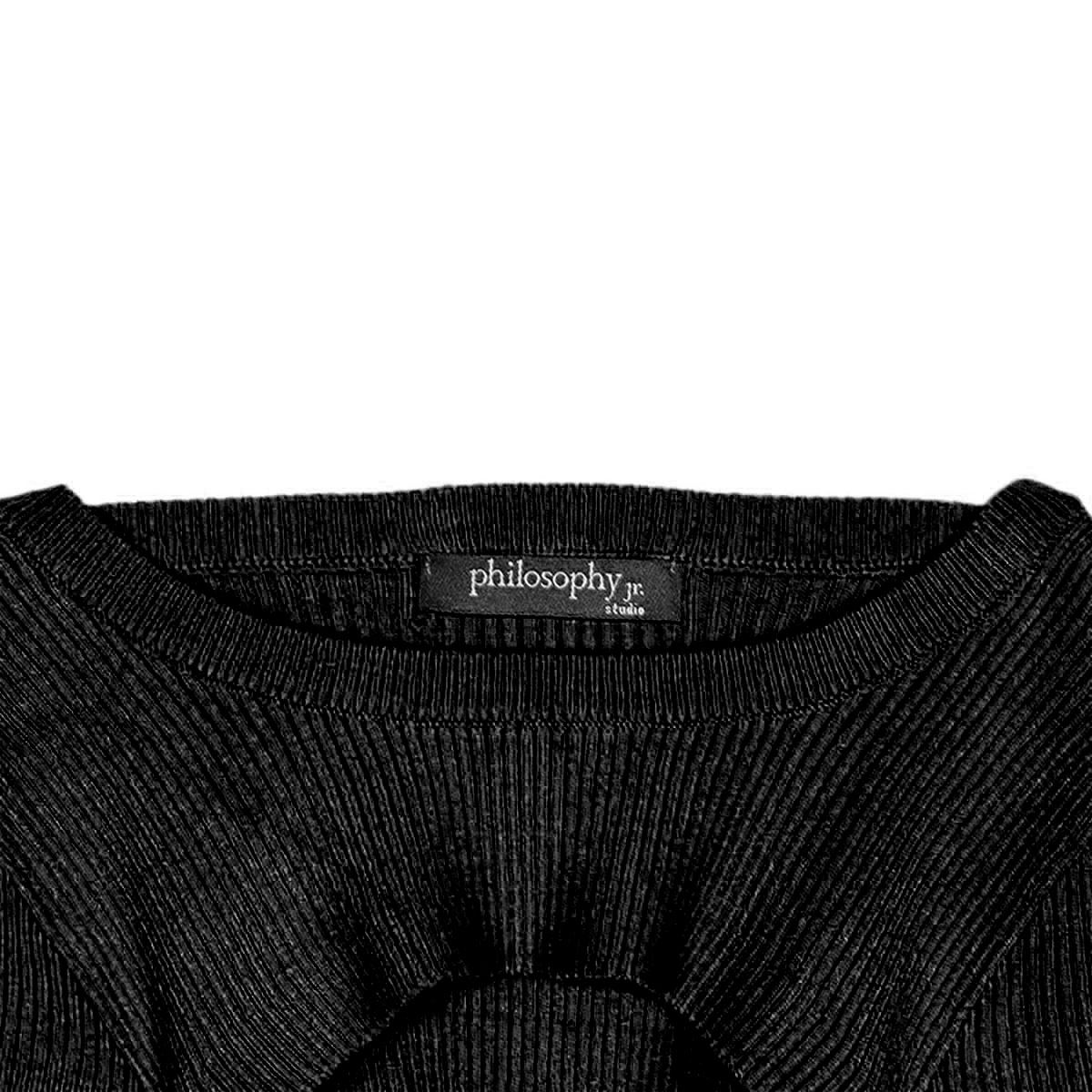 Blusa corta, lisa con escote ojal Philosophy talla chica color negro modelo T13086N
