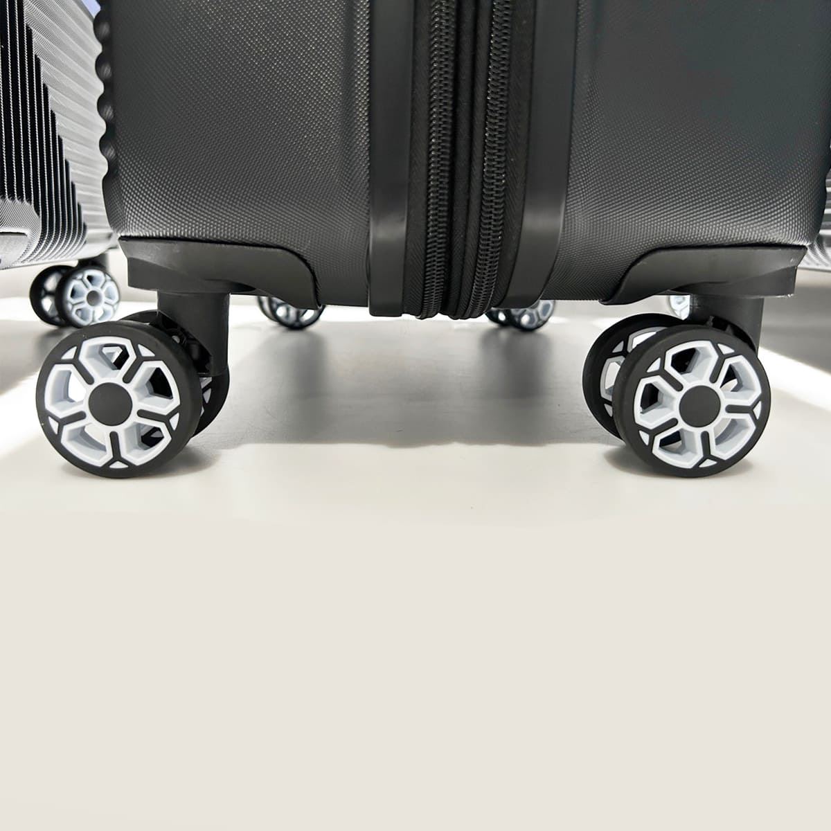 Maleta de Viaje con Ruedas Giacomo Rosaldi Negro London 28"