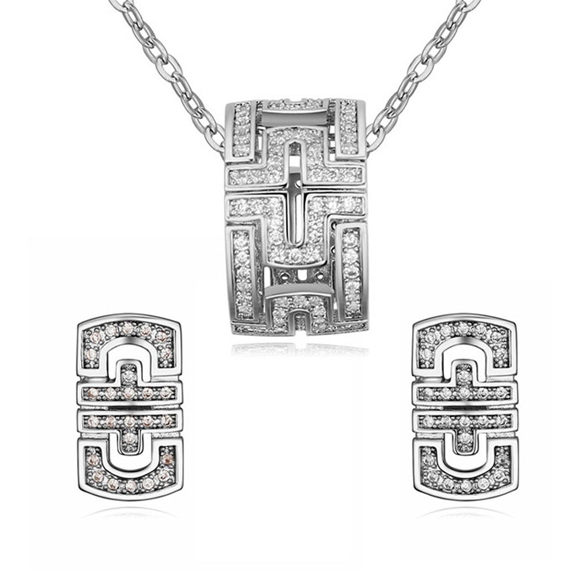 Conjunto de dije y aretes en baño de oro blanco Amor de Cristal