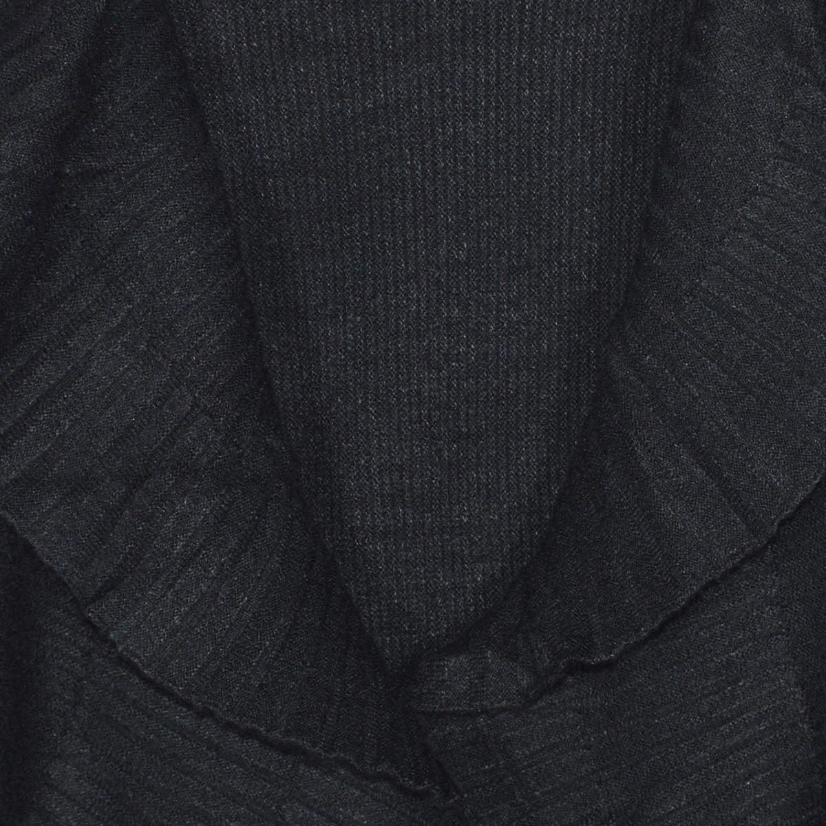 Ensamble con Textura de Línea Philosophy