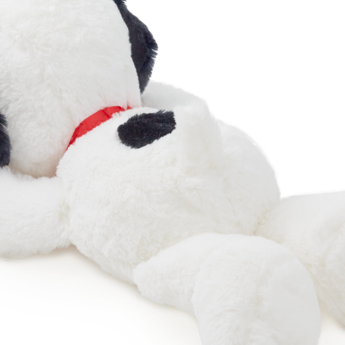 Peluche snoopy acostado