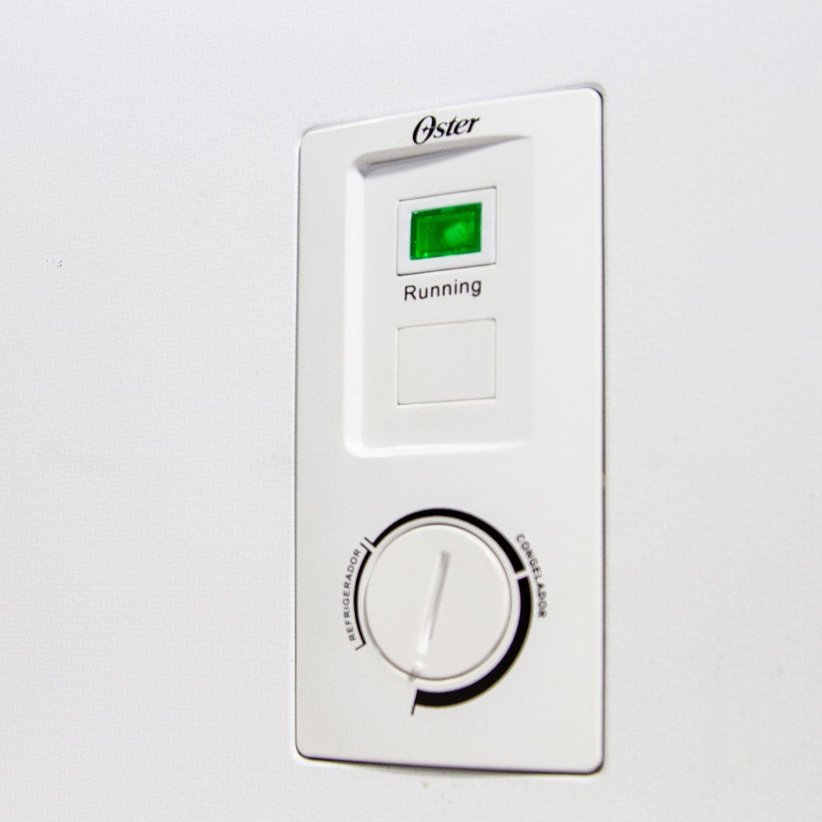 Congelador Oster CF7001WE 199 lt Blanco