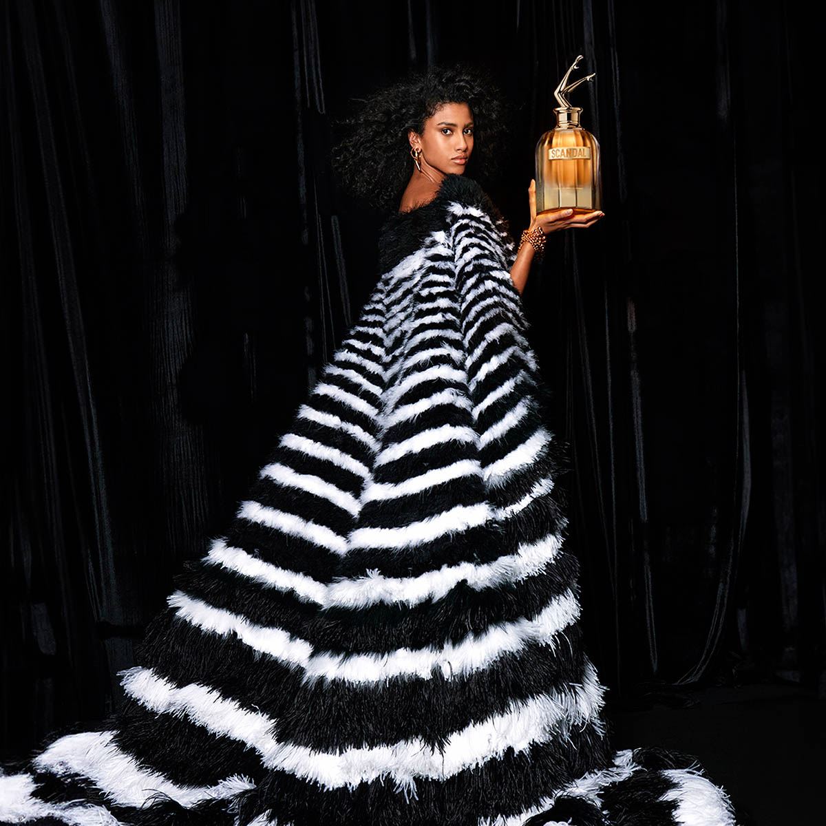 Perfume para Mujer Jean Paul Gaultier Scandal Absolu Parfum 80ml