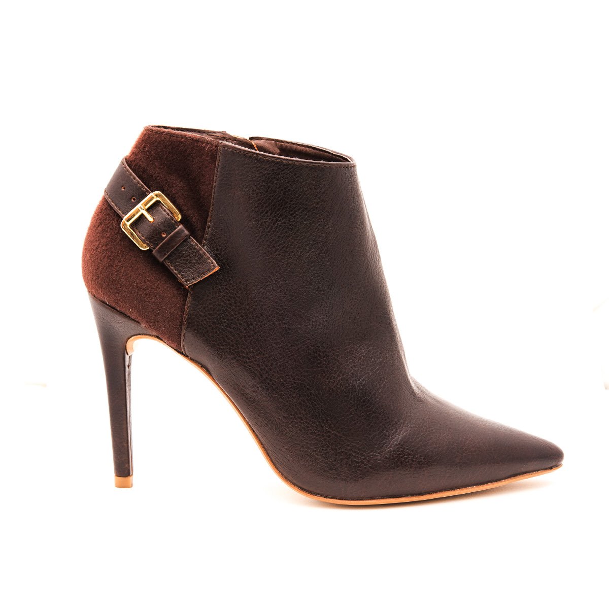 Bootie Puntal con Textura y Hebilla Elle E1013Cf