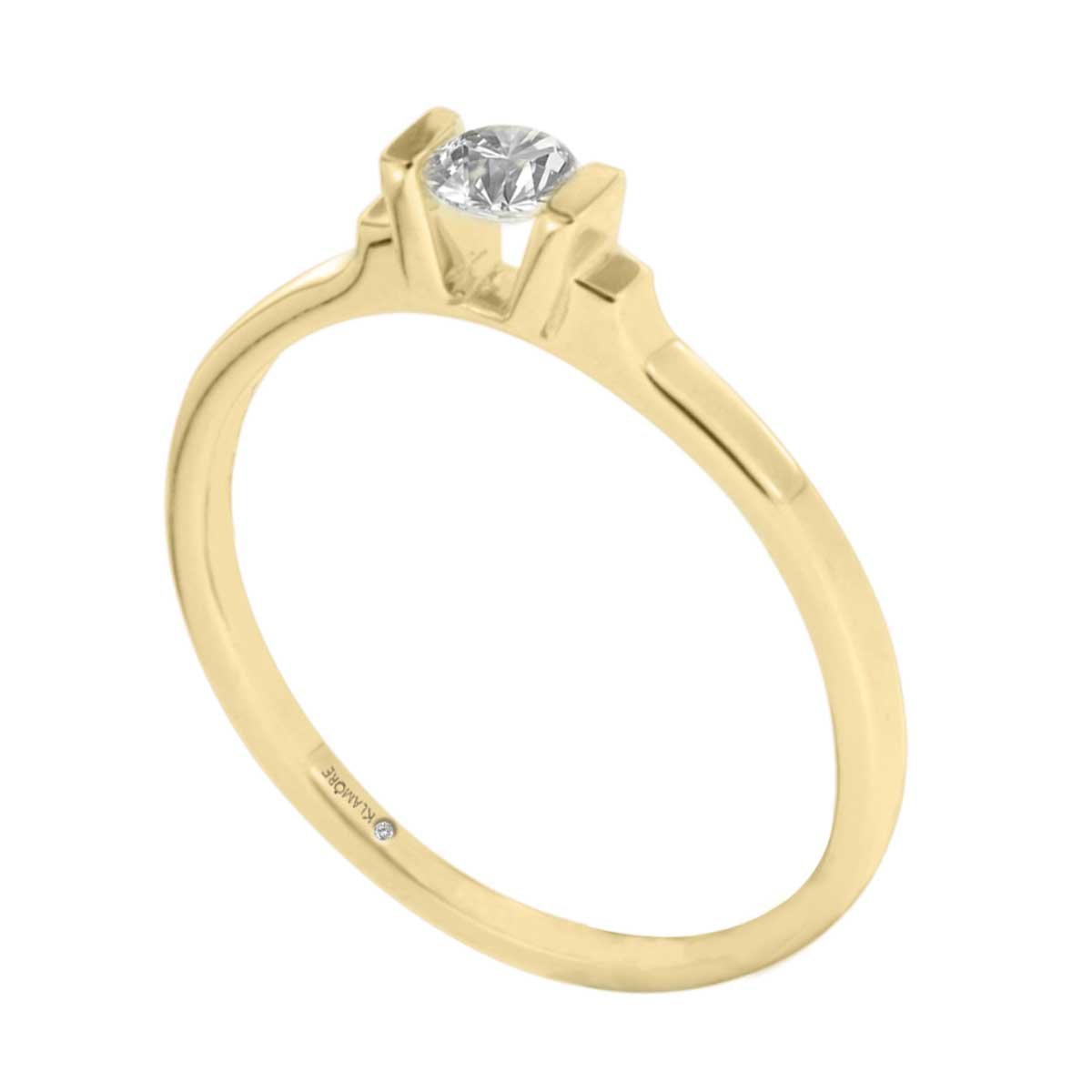 Anillo Solitario Kambri Klamore Oro Amarillo 14 K con 15 Puntos de Diamante Corte Brillante Bbian-D148-15