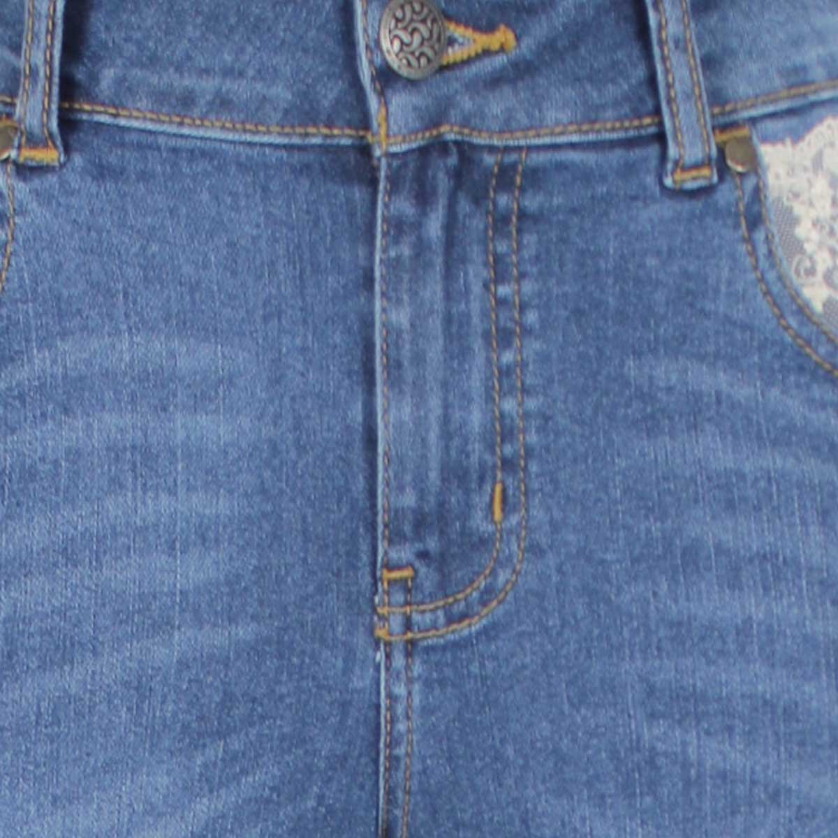 Jeans con Aplicación de Bordado Elle