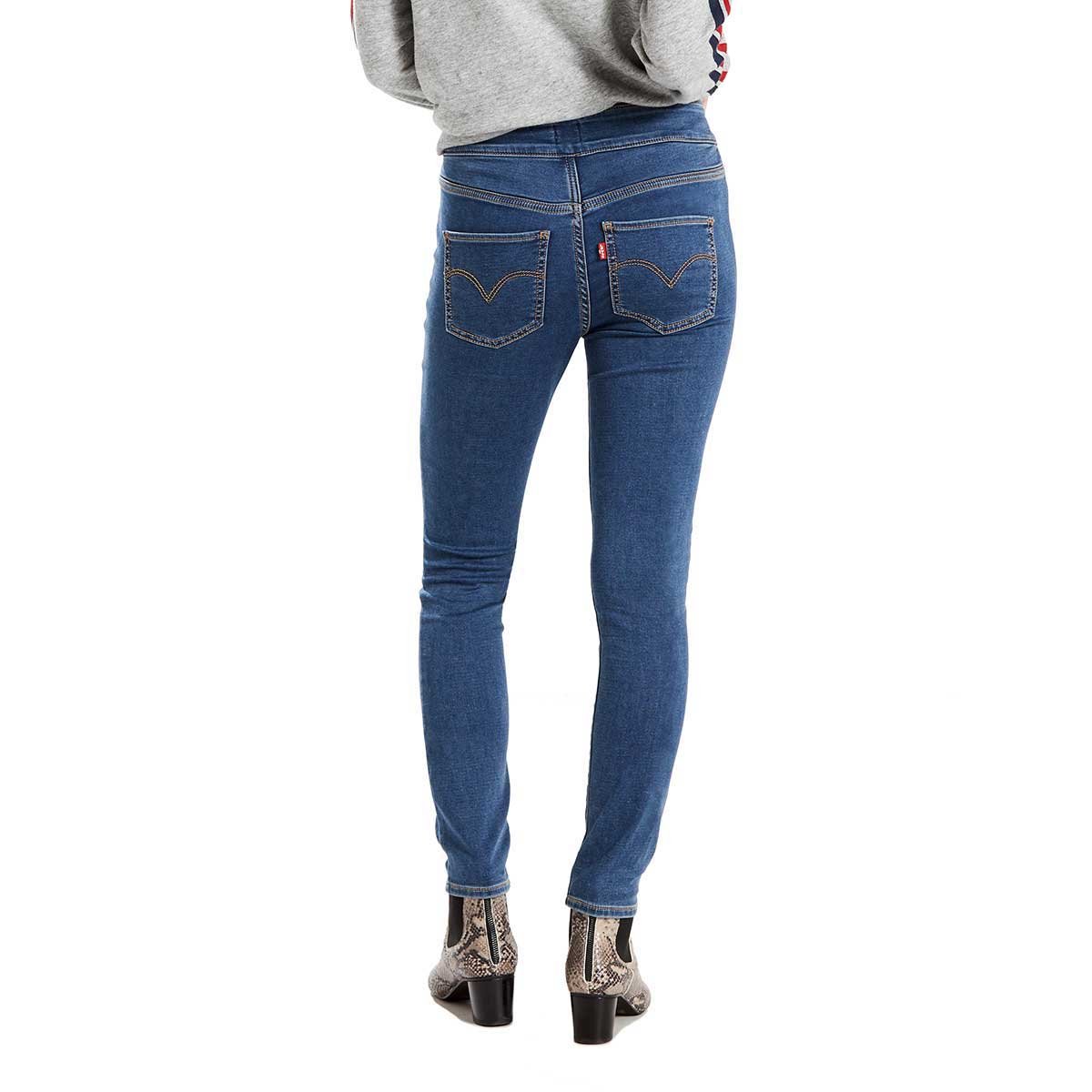 On The Move Skinny Soft Levis® Misses