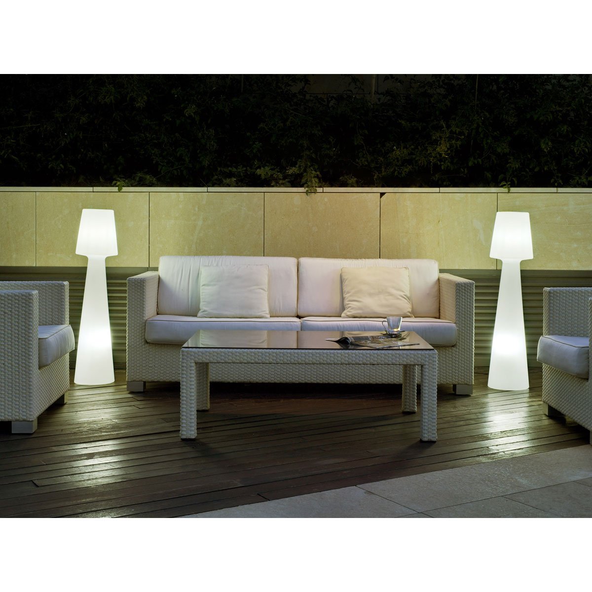 L&aacute;mpara Lola de 110 Cent&iacute;metros Enchufable Esp Brite Lite