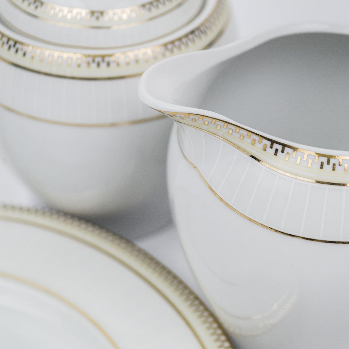 Vajilla Versalles Porcelana Gold de 47 Piezas Eisenberg