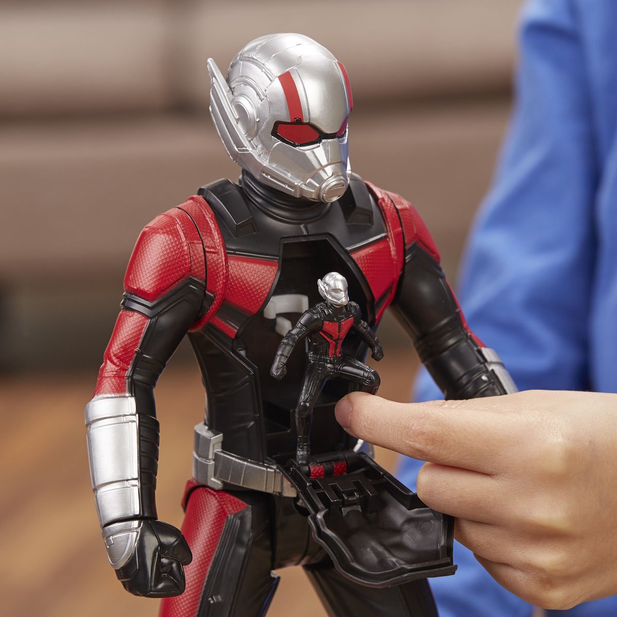 Marvel Figura de Acci&oacute;n Ant-Man Hasbro