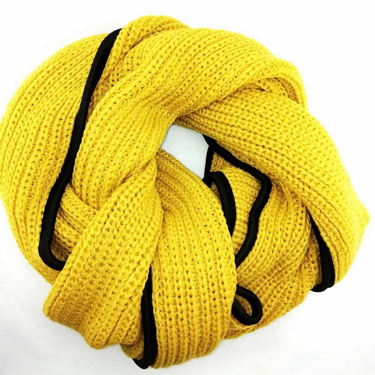 adidas bufandas amarillas