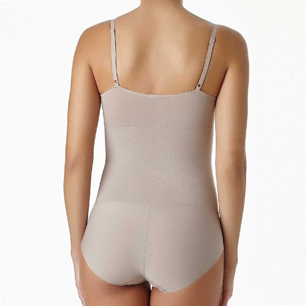 Body Invisible Estética Liz