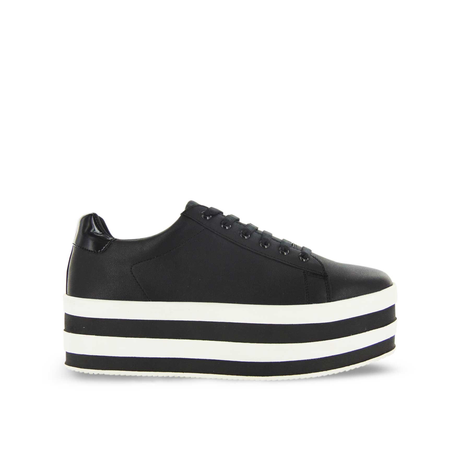 Tenis Negro con Doble Plataforma Y Agujeta Mbj