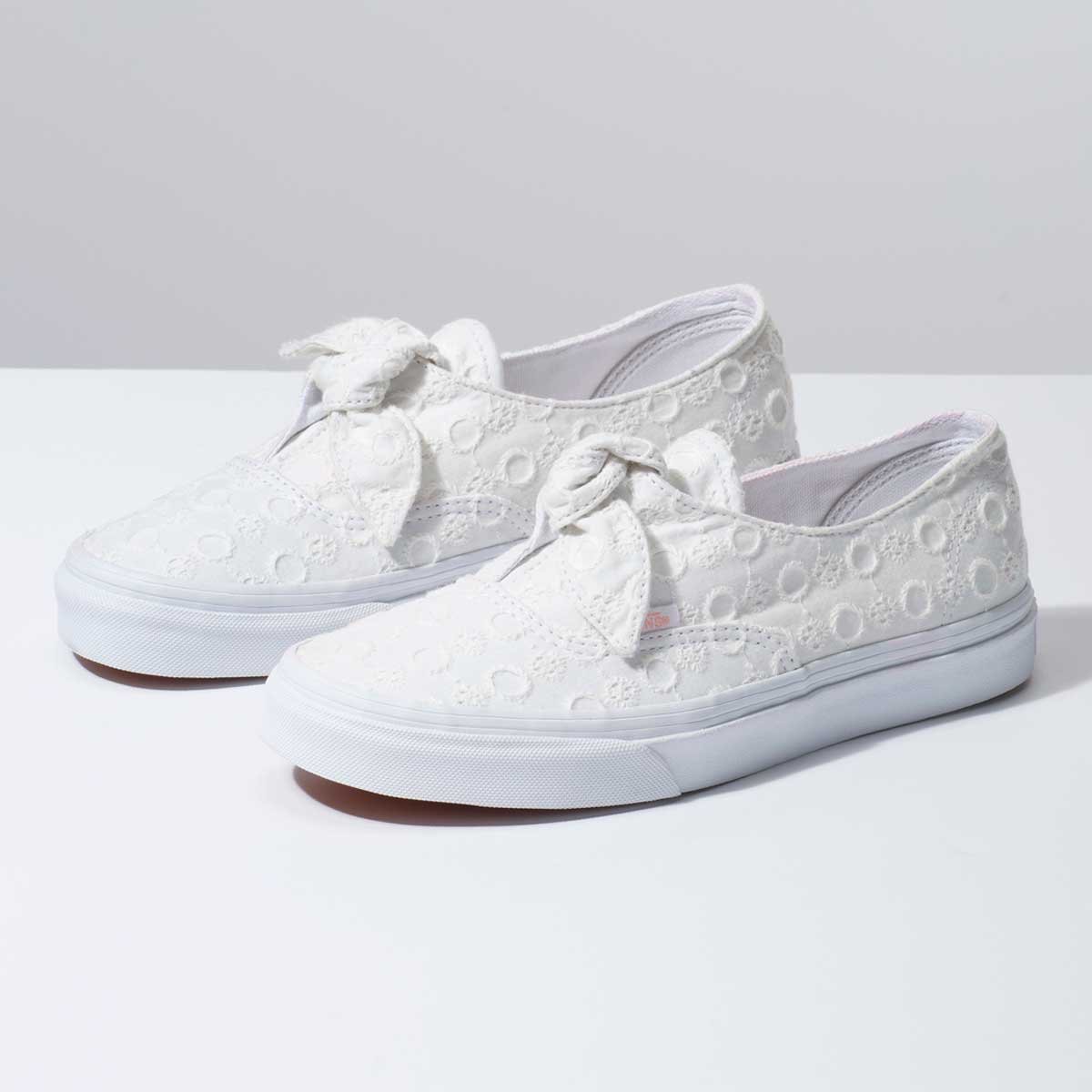 vans authentic knotted