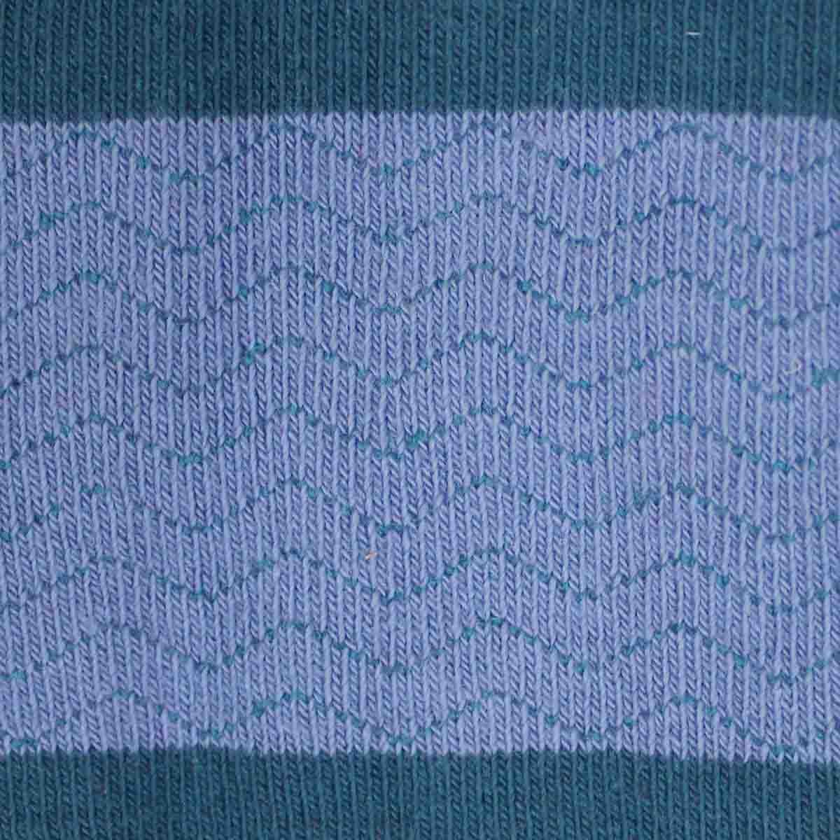 Calcetín de Vestir para Caballero Color Café con Rayas Multicolor Pierre Cardin