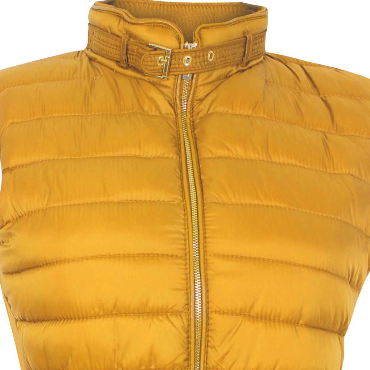 Chaleco Mostaza Capitonado Cuello Mao con Trabe Basel