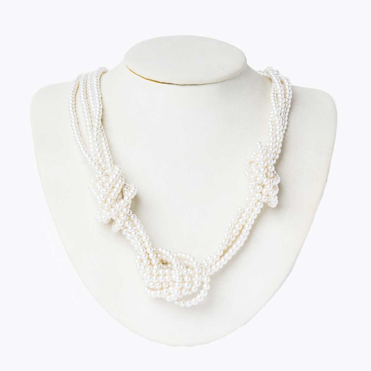 Juego Aretes y Collar Nudo de Perlas Beige Wonder Charms