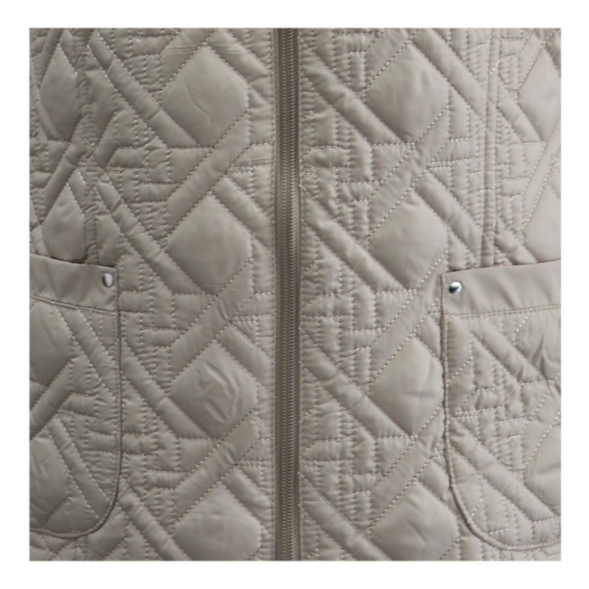 Chaleco Capitonado Color Beige Vitos