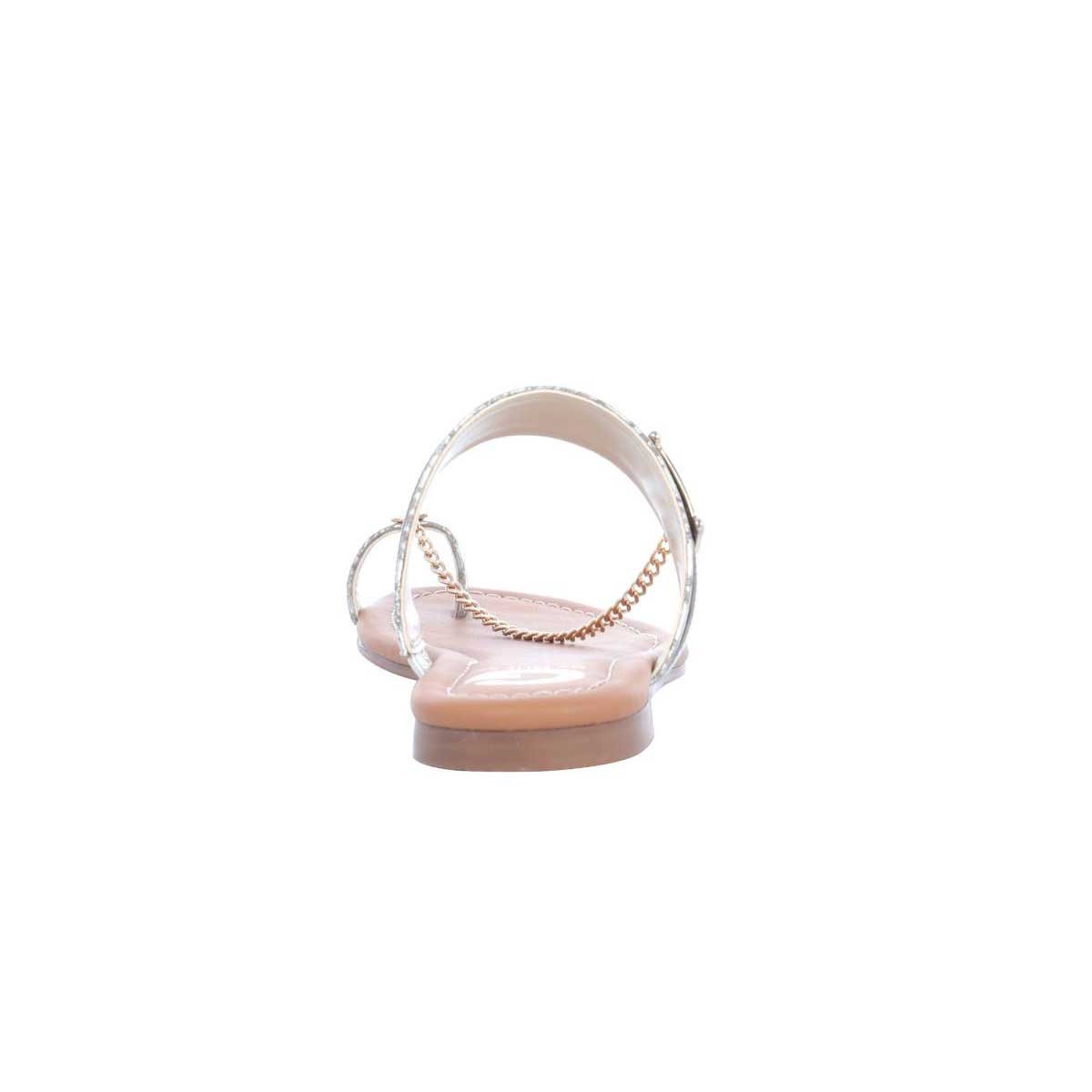 Sandalia con Ring Toe Color Caf&eacute; Medio G By Guess