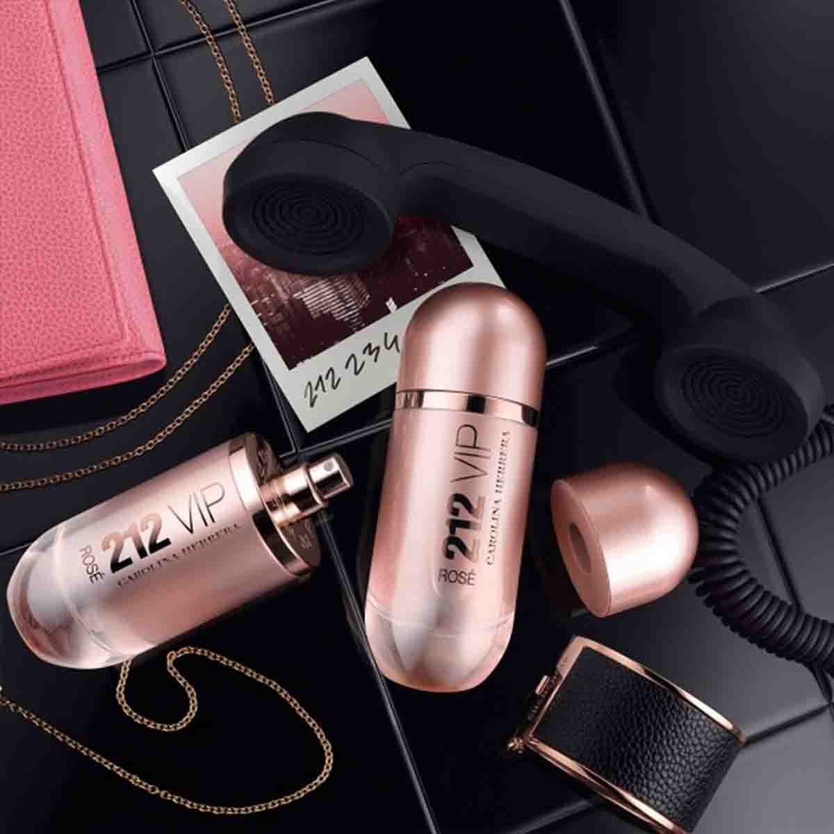 Estuche para Dama Carolina Herrera 212 Vip Rosé Edp 80 Ml + Body Lotion 100 Ml