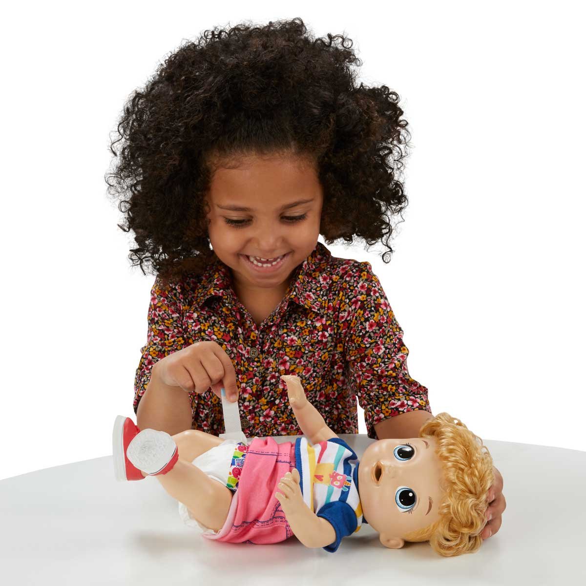 Baby Alive Muñeco Bebé Pasos Y Risas Rubio Hasbro